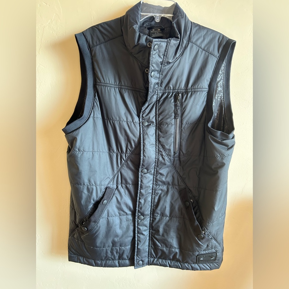 Oakley Men’s Lightweight Insulated Vest